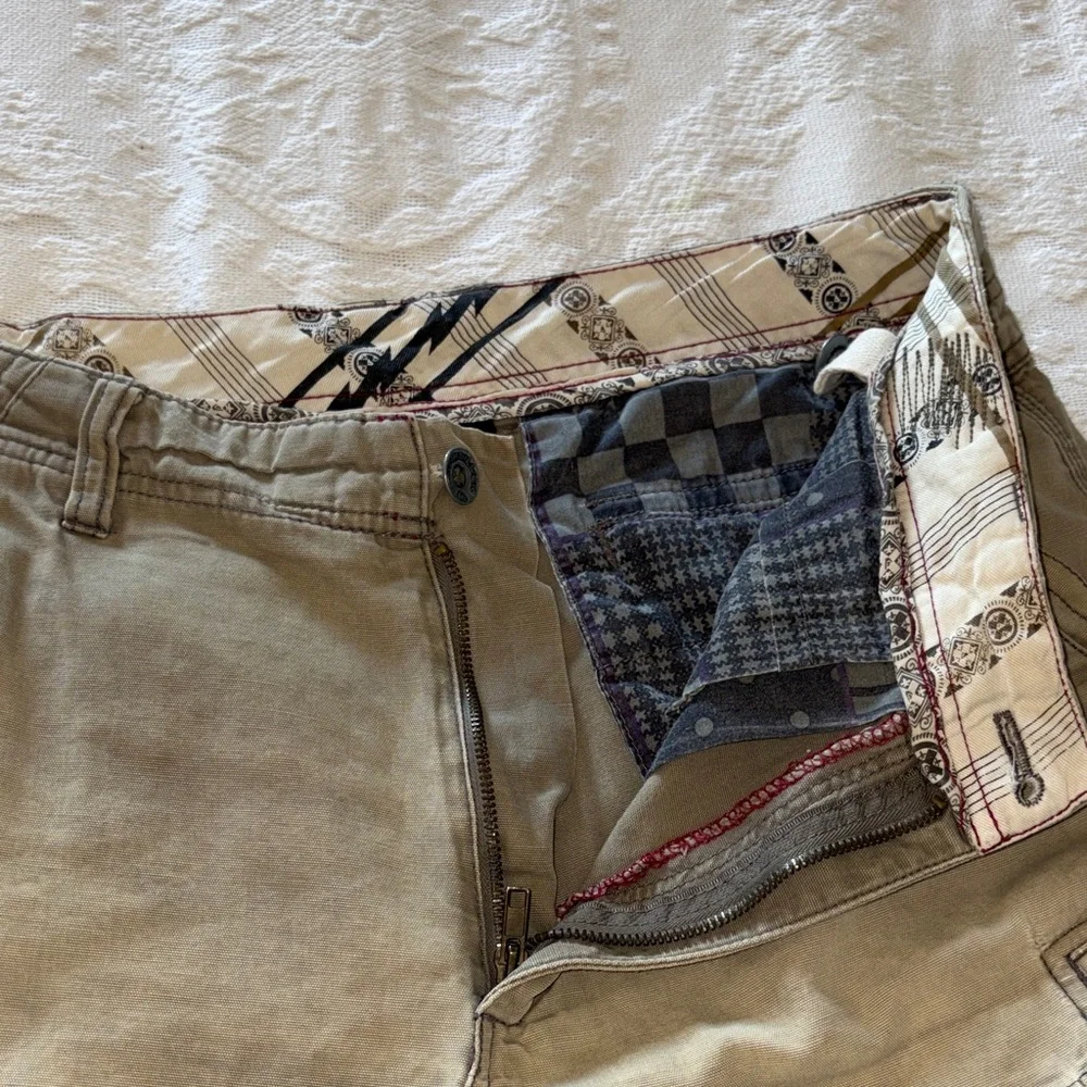 Quicksilver Men's olive green Cargo Shorts Gently Loved 34 - Picture 5 of 13